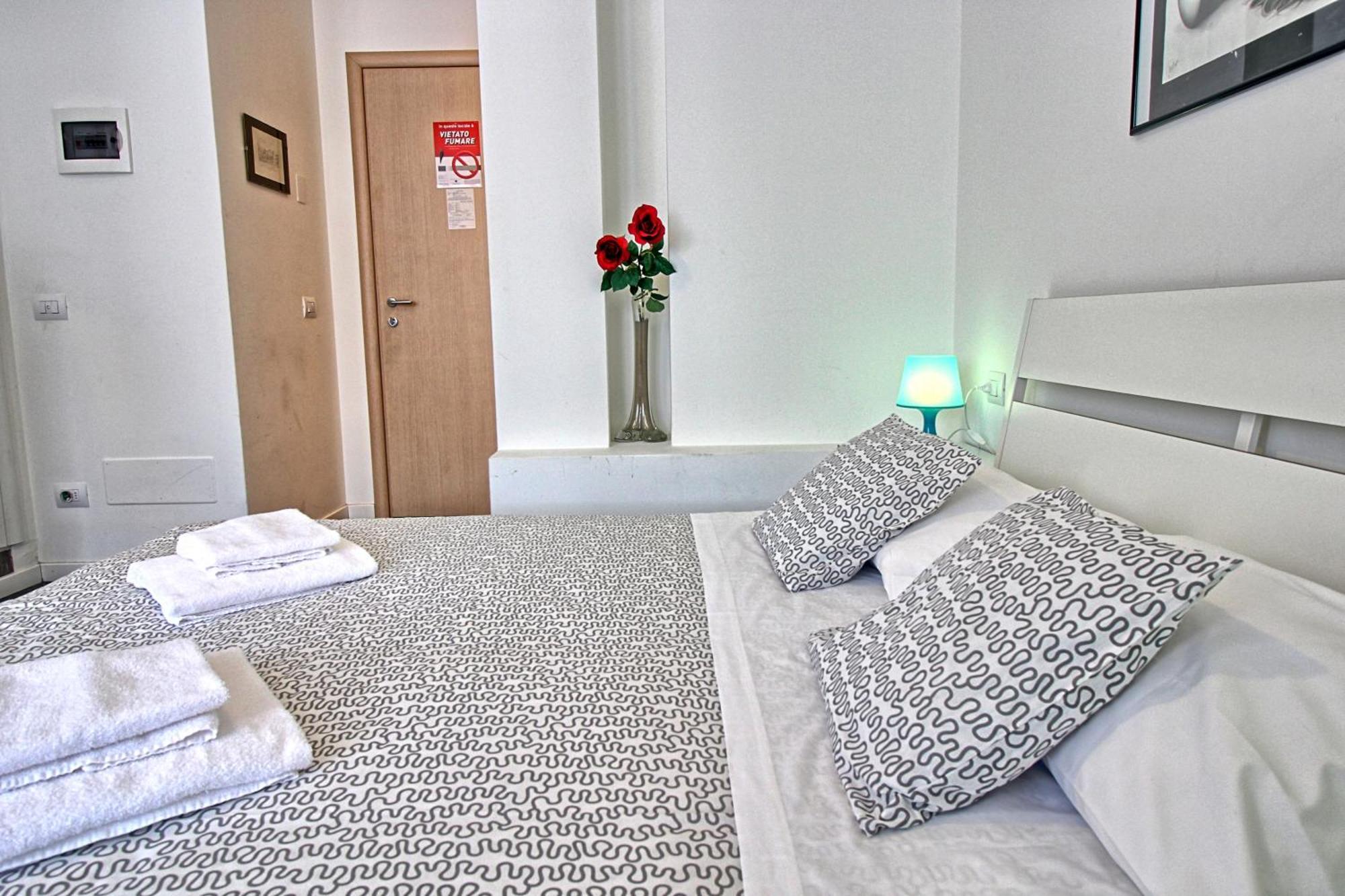 Residenza Manzoni Como Centre Eksteriør billede